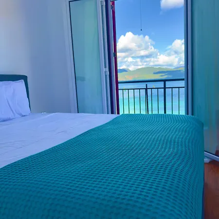 Beachfront Apartment *